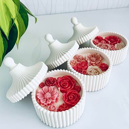Duftkerzen Design 2 drei Duftkerzen mit Rosen